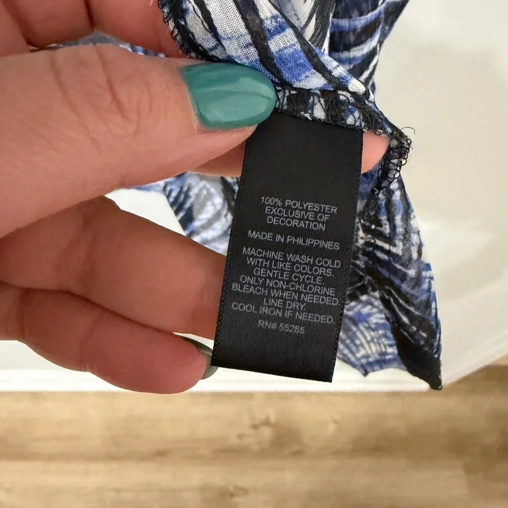 Express Blue and Black Tropical Kimono